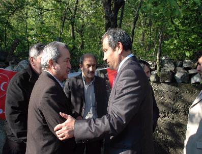 İLHAMI YıLMAZ - Yılmaz, Mahalle Toplantısına Katıldı