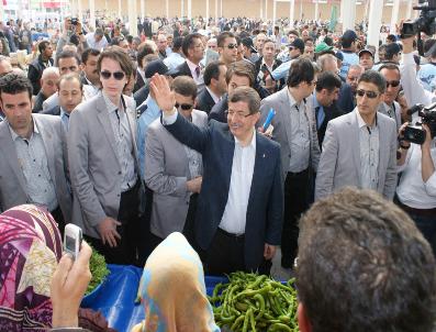 AYŞE TÜRKMENOĞLU - Davutoğlu, Ilgın Kapalı Sebze Pazarı‘nın Açılışını Yaptı