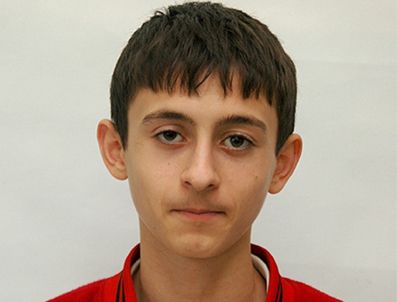 Liseli genç 19 yerinden bıçaklanarak öldürüldü