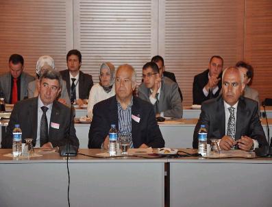 YENER ACAR - Belediye Başkanları Çevre Düzeni Planını Konuştu