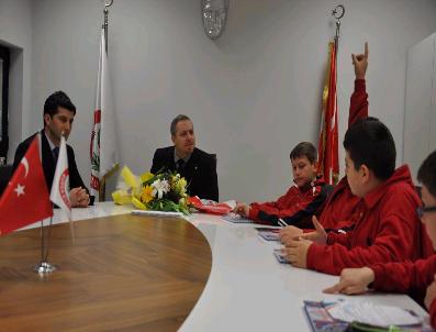 DÜNYA ECZACıLıK GÜNÜ - Öğrencilerden Eczacılara Ziyaret