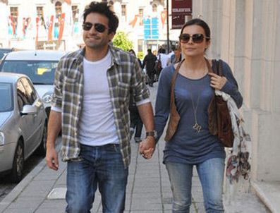 BURCU KARA - Buğra Gülsoy ile Burcu Kara ilk kez el ele görüntülendi