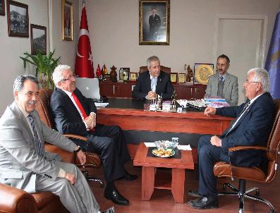 EROL SARıAL - Chp’Den Esnaf Ve Sanatkarlar Odası Başkanı Coşkun’A Ziyaret