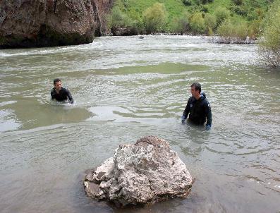 Muş’Ta Suya Kapılan İşçi Henüz Bulunamadı