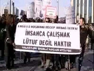 TÜRK TABIPLERI BIRLIĞI - Recep Akdağ'ı protesto ettiler