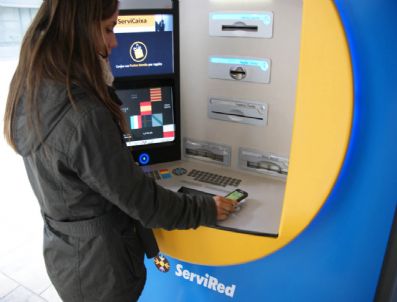 FUJITSU - Dokunmadan bankamatikten işlem yapın