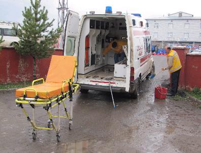 Ambulans Temizliği Göz Kamaştırıyor