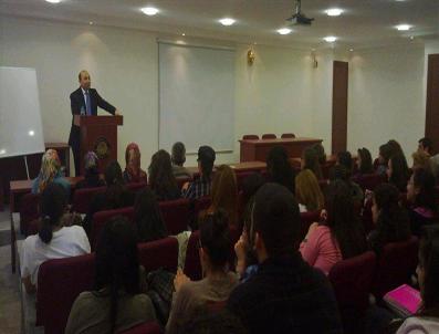 Duran Üniversitelilerle Buluştu