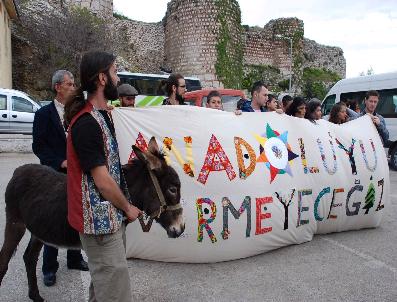 EĞIRDIR GÖLÜ - Eşekle 21 Günde 266 Kilometre Yürüdüler