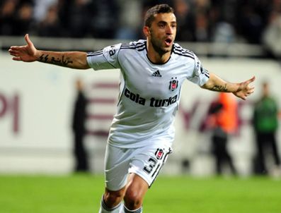 DIEGO FORLAN - Simao: Hiç düşünmeden buraya gel Forlan