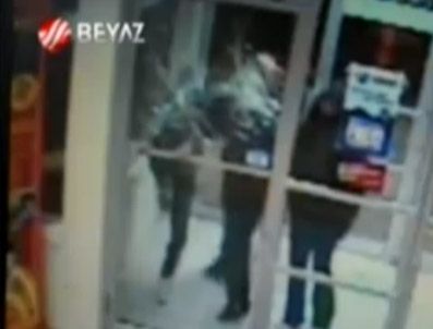 Sakar soyguncunun pantolonu düştü