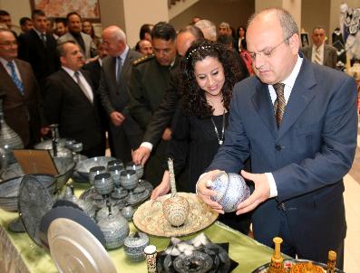 CAFER ŞAHIN - Uşak Belediyesi İle Halk Eğitim Merkezi’Nden Ortak Yıl Sonu Sergisi