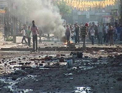 Adana'da korsan gösteri