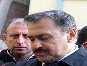 Bakan Veysel Eroğlu, Deprem Bölgesinde İnceleme Yaptı