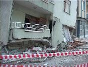 Simav’Da Deprem: 2 Ölü, 1’İ Ağır 79 Yaralı