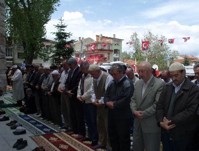 Simav'da deprem sonrasındaki ilk cuma namazı