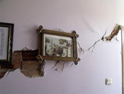 Simav Depreminde En Çok Hasar Konutlarda Oluştu