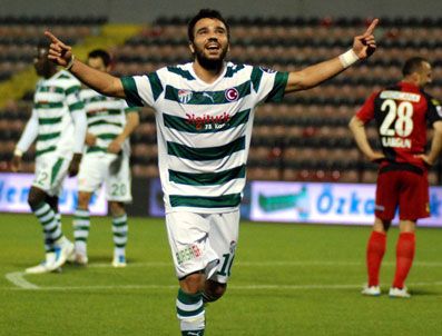 VEDERSON - Bursaspor 3. sıradan Avrupa'ya