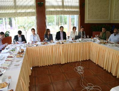 FATIH ÜNIVERSITESI - Komşu Ülkeler, Türkiye’Yi Bölgesel Güç Ve Sığınılacak Ülke Olarak Görüyor