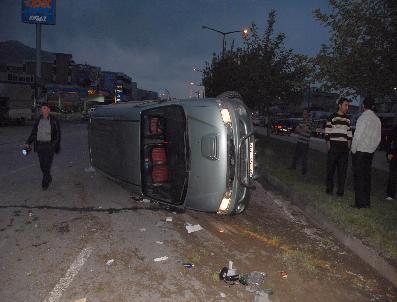 KUTLUKENT - Samsun‘da Minibüs Takla Attı: 1 Ölü, 2 Yaralı