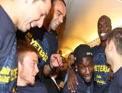 Fenerbahçe, Kutlamaları Bin Metre Yükseklikte Sürdürdü