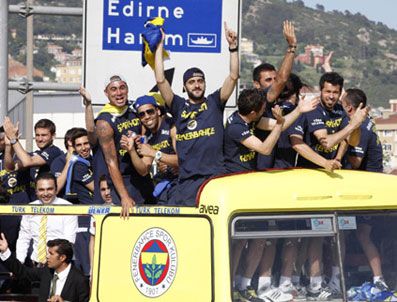 Fenerbahçe şampiyonluk turunda