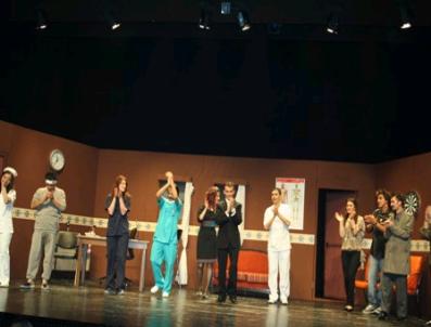 ÇAĞRıŞıM - Gençlik Tiyatroya Doyurdu