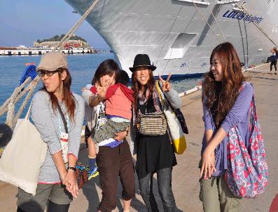 YASER ARAFAT - İsrail Ve Filistinli Turistleri Taşıyan Barış Gemisi Kuşadası’Nda