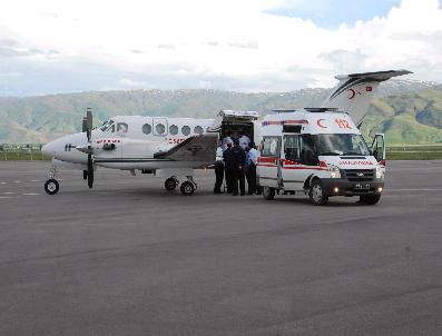 Yaralı Öğretmen Uçakla Ankara‘ya Götürüldü