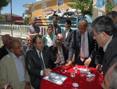 NIHAT ERI - Mardin Mazıdağı Da ‘Ak Parti‘ Dedi, Muammer Güler‘i Kucakladı