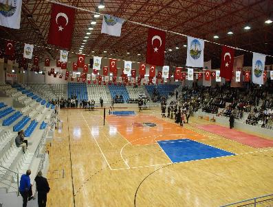 ŞÜKRÜ AYALAN - Tokat‘a 2 Bin 500 Kişilik Spor Salonu
