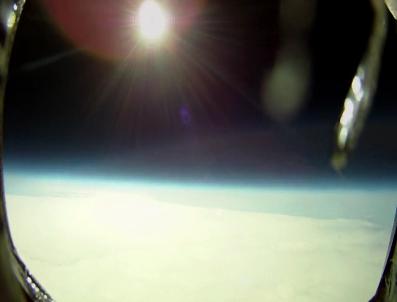 Yeryüzünü 30 Km Yukarıdan Hd Kamera İle Görüntülediler