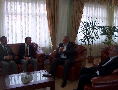 CENGİZ YAVİLİOĞLU - Ak Parti Milletvekili Adayı Yavilioğlu, Etb’Yi Ziyaret Etti