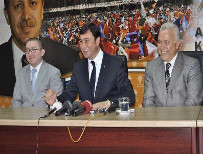 Başbakan’In Mitingi İçin 50 Bin Şapka Ve Kaşkol Dağıtılacak