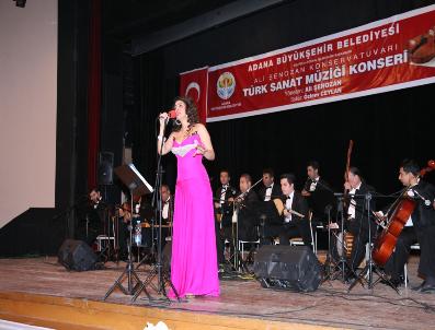 Bestekar Ali Şenozan‘ın Konserini Ayakta Alkışladılar