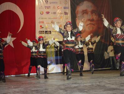 BODRUM KALESI - Bodrum‘da Halk Oyunları Gösterisi