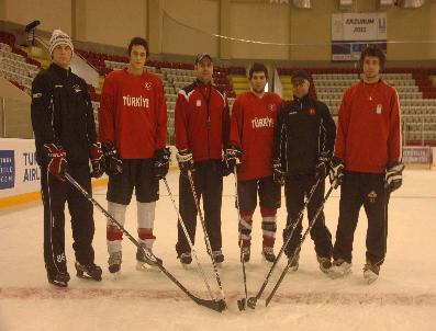 UĞUR ERDENER - Enyüce’Ye Büyük Onur