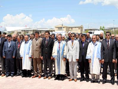 HÜSEYIN DEMIRBAŞ - Yyü‘de 14. Bahar Şenlikleri Başladı