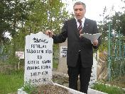 Babasının Yassıada‘dan Yazdığı Mektubu, Annesinin Kabri Başında Okudu