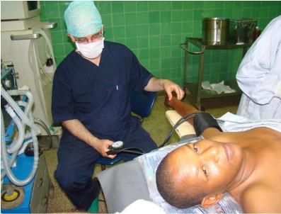 KAYAHAN - Gülder Üyesi Gönüllü Doktorlar, Gine Bissau‘da 200 Ameliyat Yaptı