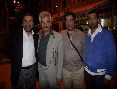 KURTLAR VADİSİ PUSU DİZİSİ - Kurtlar Vadisi Oyuncularına Bandırma‘da Büyük İlgi