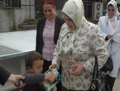 Bayan Bayraktar’Dan Hasta Çocuklara Ziyaret