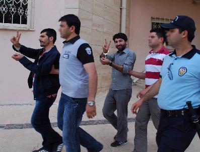 Terör Örgütüne Eleman Temin Ettikleri İddia Edilen 5 Kişi Tutuklandı