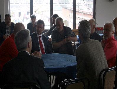 Ali Uzun‘a Kahvehanelerden Tam Destek