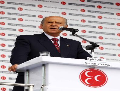 Bahçeli: Başbakan boy aynasına baksın hırsızları, yüzsüzleri görecek