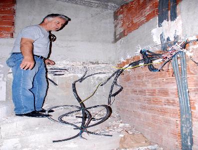 İzmir‘de Şaşırtan Hırsızlık