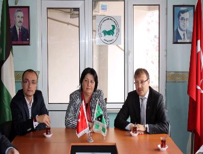 Sadık Ahmet‘in Eşinden Anlamlı Ziyaret