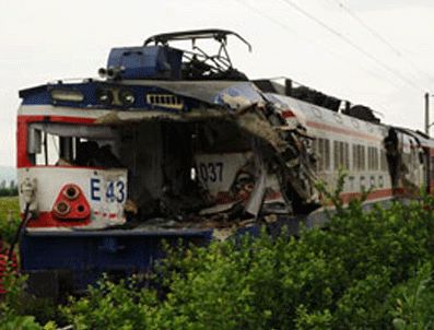 Sakarya'da tren kazası 1 ölü, 6 yaralı