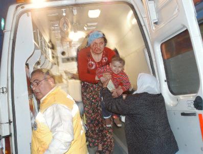 Tır‘ın Dorsesi Kaygan Yolda Otomobile Çarptı: 6 Yaralı