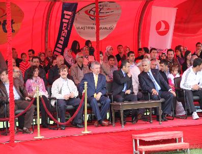 Yamaç Paraşütü Şampiyonası Başladı